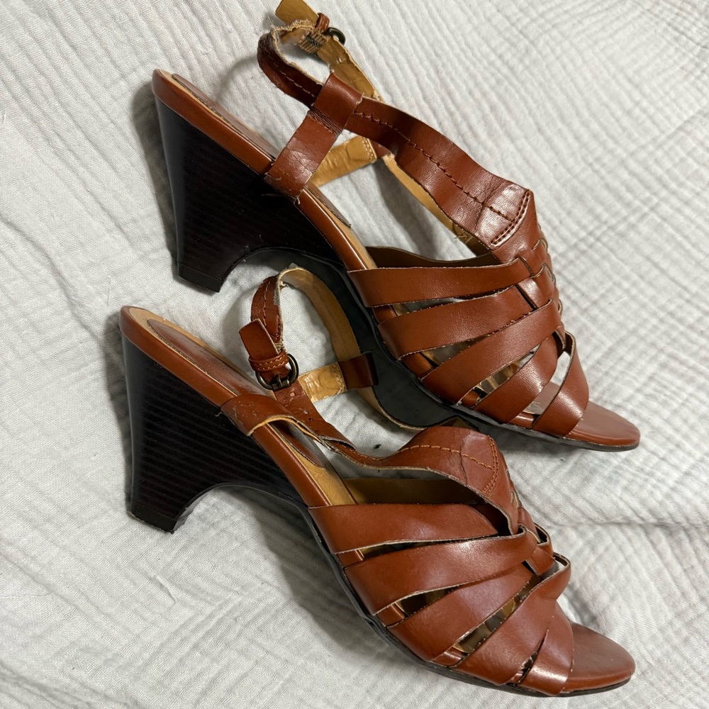 Relativity- Brown Strappy Wedge Sandals Sz 9